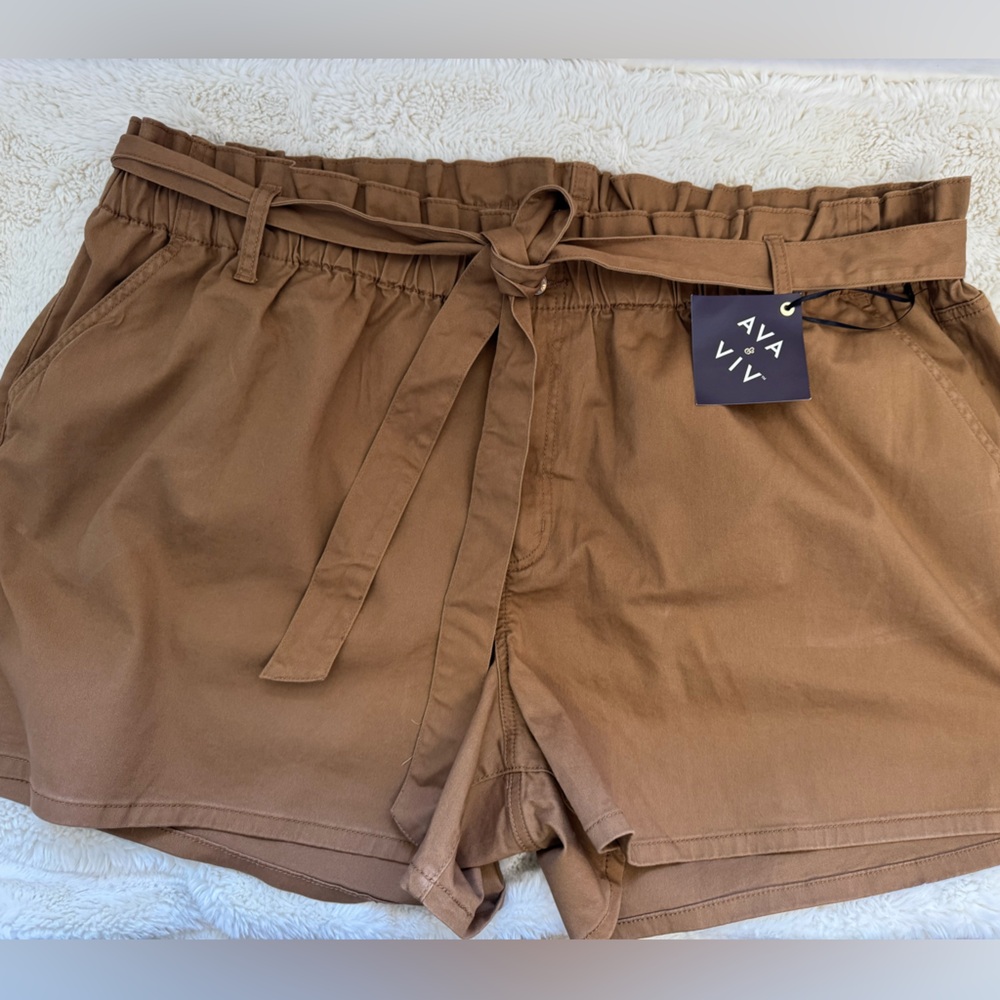NWT 🆕Ava & Viv Tan Waist Tie-Front Shorts